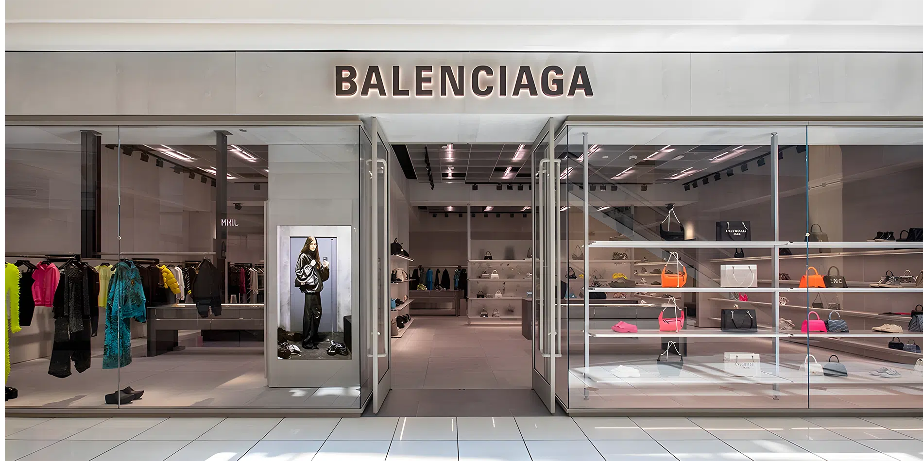 Banner 1 - Balenciaga Shop AT