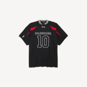 Balenciaga Herren | Oversize-T-Shirt aus der NBA-Kollaboration in Schwarz/Mehrfarbig Balenciaga Herren | Oversize-T-Shirt aus der NBA-Kollaboration in Schwarz/Mehrfarbig