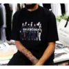 Balenciaga Herren-T-Shirt mit übergroßem Logo-Print im Retro-Stil, tiefem Ausschnitt und kurzen Ärmeln, schwarz 620969TIVA11000