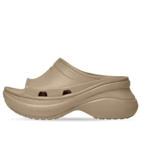 Balenciaga x Crocs Pool Slide Sandalen „Beige“ 677389W1S8E2500