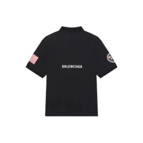 Balenciaga x NASA Crossover FW21 Herren-Poloshirt aus Baumwolle mit Weltraum-Print, einfarbig, schwarz 662493TKVG11070 Balenciaga x NASA Crossover FW21 Herren-Poloshirt aus Baumwolle mit Weltraum-Print, einfarbig, schwarz 662493TKVG11070