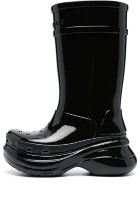 Crocs x Balenciaga Stiefel mit Lack-Finish „Schwarz“ 677388W1S8X
