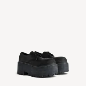 Damen-Derby-Schuhe „Strike“ mit Plateau in Schwarz