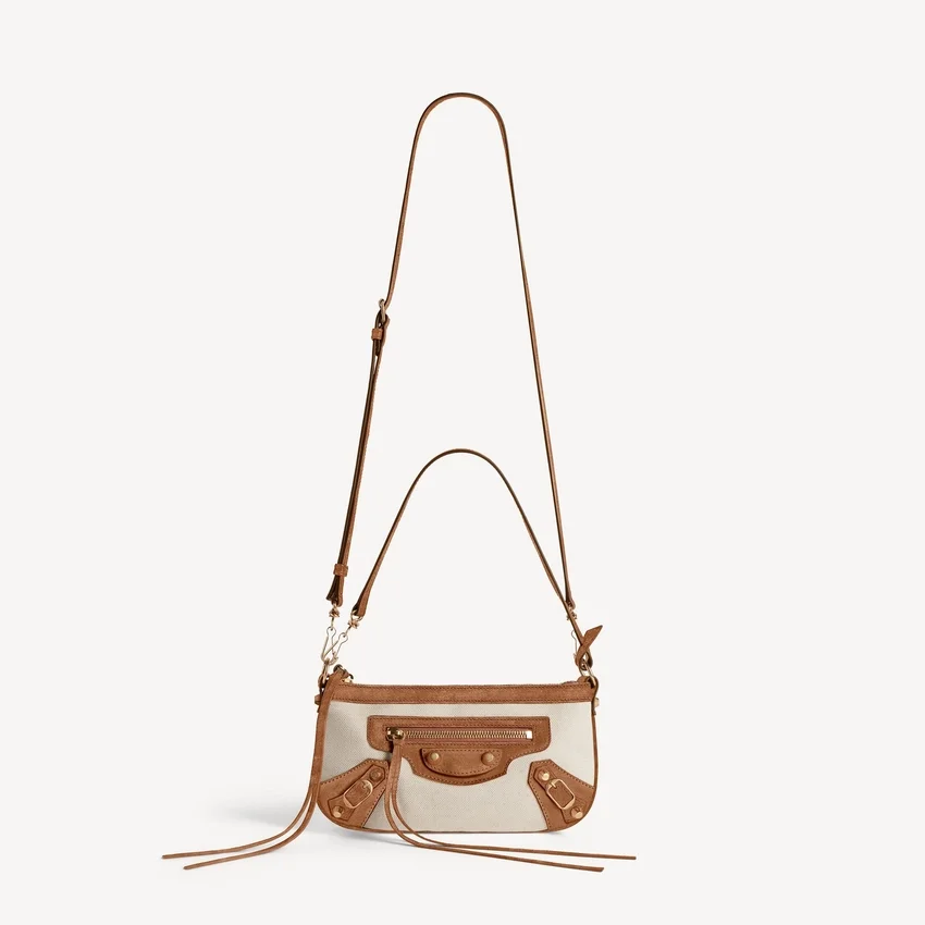 Damen-Geldbörse „Le City“ mit Riemen in Beige/Camel Damen-Geldbörse „Le City“ mit Riemen in Beige/Camel