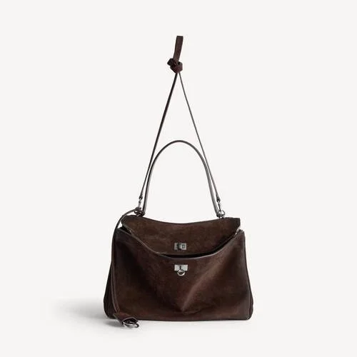 Damen-Handtasche „Rodeo“ in mittelgroßer Ausführung in Hell-Espresso Damen-Handtasche „Rodeo“ in mittelgroßer Ausführung in Hell-Espresso