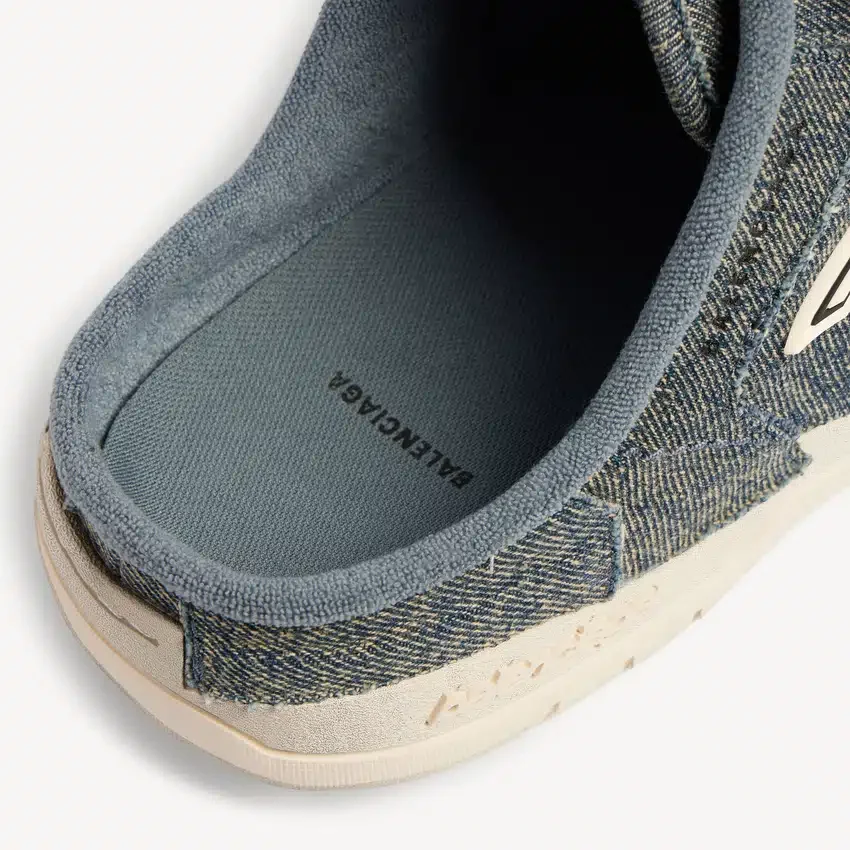 Damen-Pantoletten „Hamptons“ aus Denim in Blau/Creme Damen-Pantoletten „Hamptons“ aus Denim in Blau/Creme