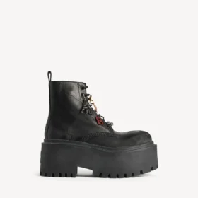 Damen-Plateau-Stiefeletten „Strike“ mit Anhängern in Schwarz/Mehrfarbig