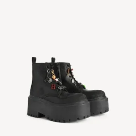 Damen-Plateau-Stiefeletten „Strike“ mit Anhängern in Schwarz/Mehrfarbig