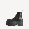Damen-Plateau-Stiefeletten „Strike“ mit Anhängern in Schwarz/Mehrfarbig