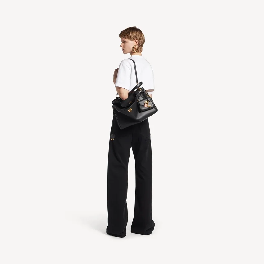 Damen-Rodeo-Handtasche, mittelgroß, in Schwarz Damen-Rodeo-Handtasche, mittelgroß, in Schwarz