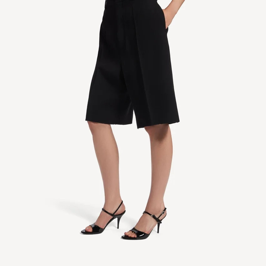 Damen-Sandale „Avenue Bow“ in Schwarz/Silber Damen-Sandale „Avenue Bow“ in Schwarz/Silber