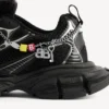 Damen-Sneaker in 3XL mit Anhängern in Schwarz/Silber