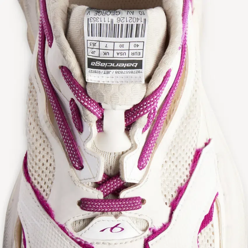 Damen-Sneaker „Jet“ in den Farben „Eggshell“/„Strawberry Pink“ Damen-Sneaker „Jet“ in den Farben „Eggshell“/„Strawberry Pink“
