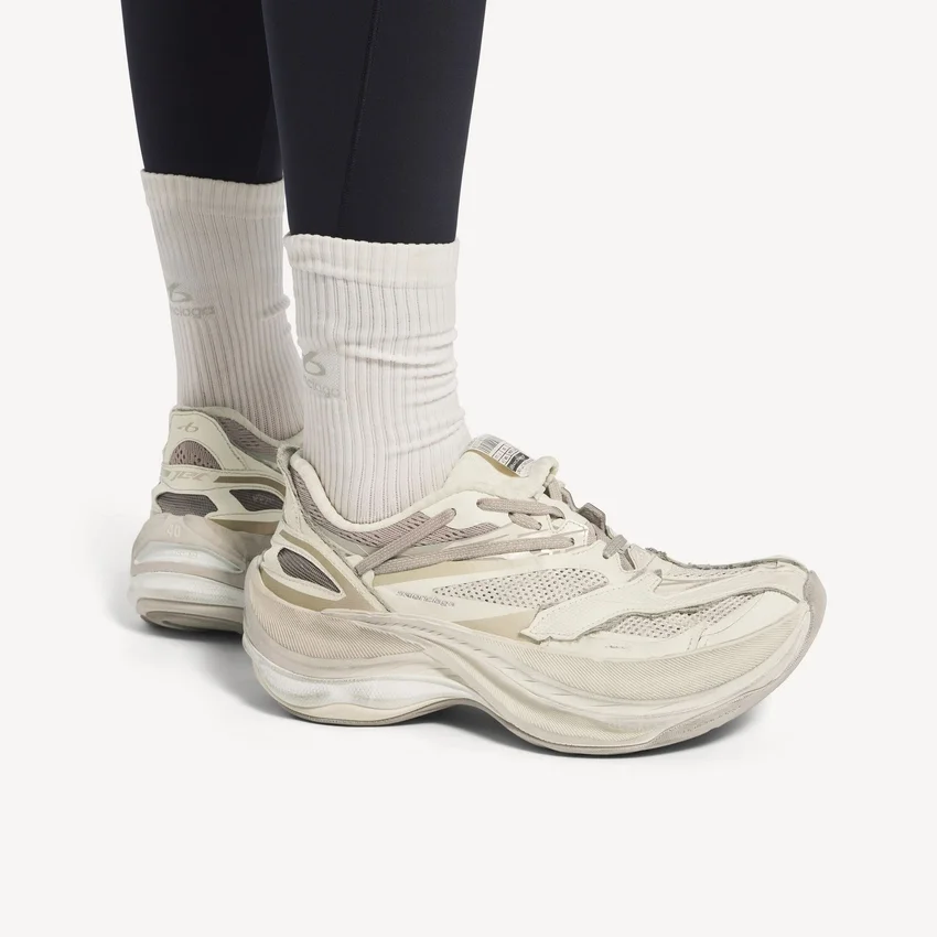 Damen-Sneaker „Jet“ in Eierschalenfarbe Damen-Sneaker „Jet“ in Eierschalenfarbe