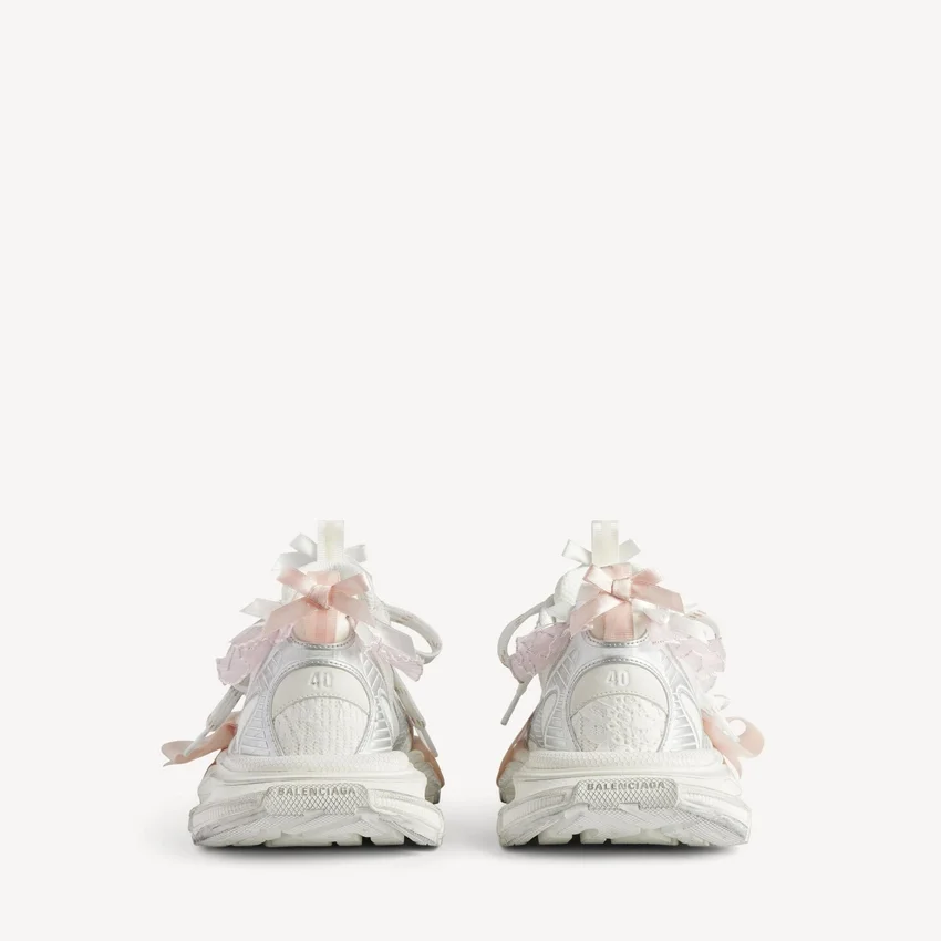 Damen-Sneaker mit Schnürung in 3XL in Weiß/Hellrosa Damen-Sneaker mit Schnürung in 3XL in Weiß/Hellrosa