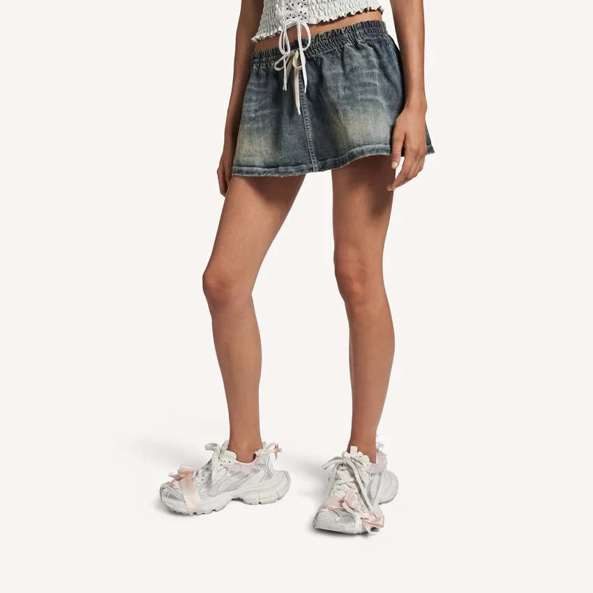 Damen-Sneaker mit Schnürung in 3XL in Weiß/Hellrosa Damen-Sneaker mit Schnürung in 3XL in Weiß/Hellrosa