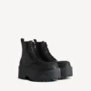 Damen-Stiefeletten „Strike“ mit Plateau in Schwarz