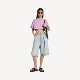 Damen-T-Shirt „520 Stickers“ im Cropped-Schnitt in Altrosa/Weiß