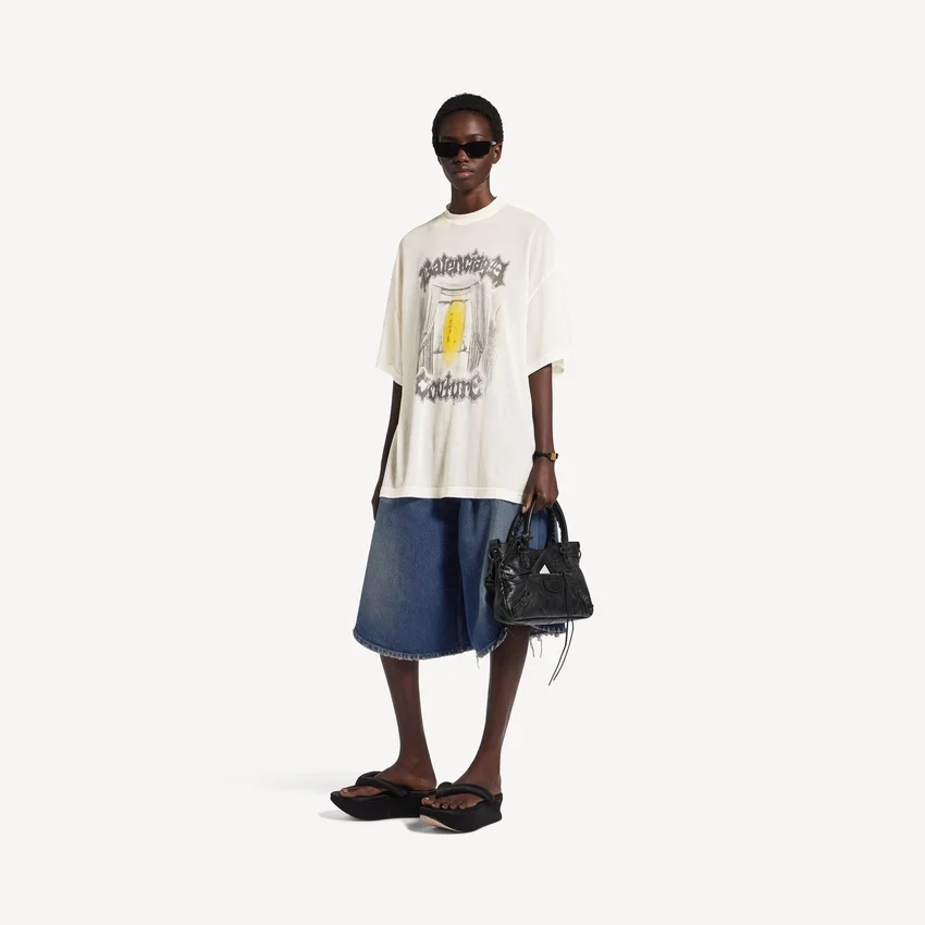 Damen-T-Shirt „Salon de Couture“ in Creme Damen-T-Shirt „Salon de Couture“ in Creme