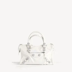 Damen-Tasche „Le City“ klein mit riesigen Nieten und Strasssteinen in Optikweiß