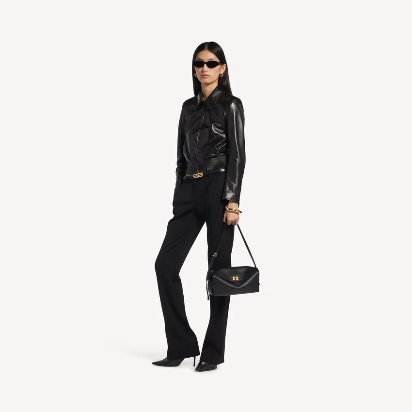 Damen-Umhängetasche „Le 7“ Medium in Schwarz Damen-Umhängetasche „Le 7“ Medium in Schwarz