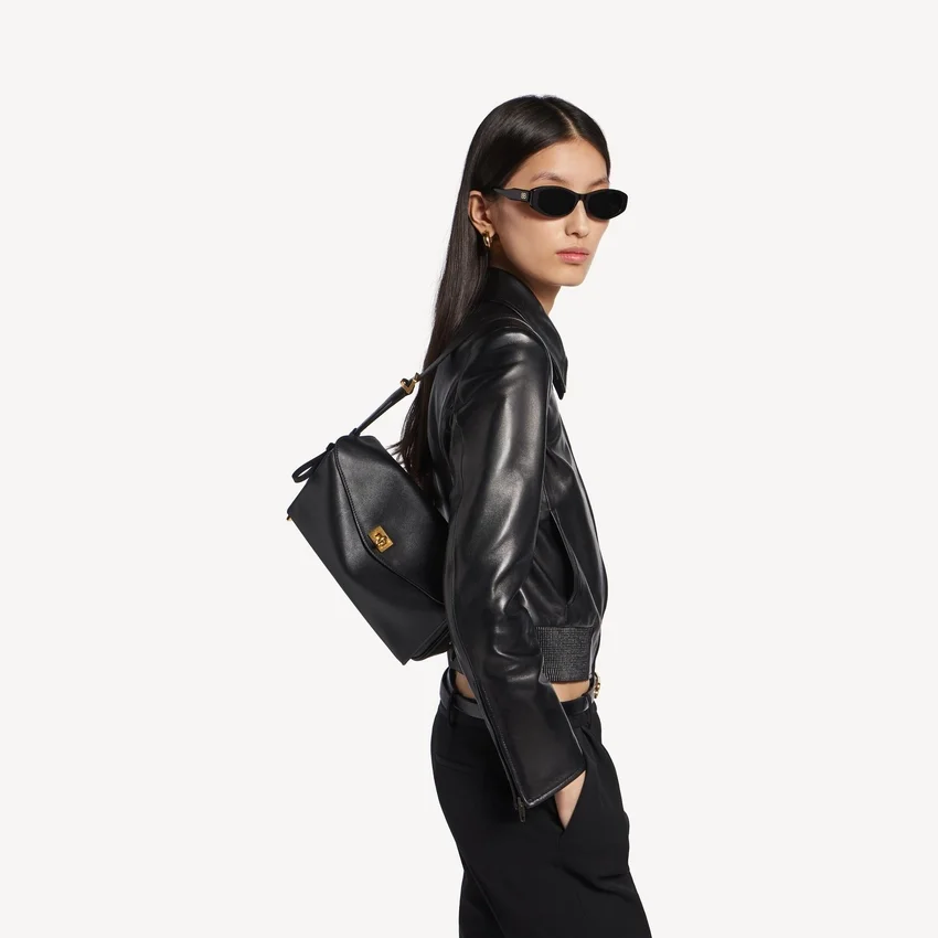 Damen-Umhängetasche „Le 7“ Medium in Schwarz Damen-Umhängetasche „Le 7“ Medium in Schwarz