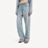 Damenjeans mit verdrehten Nähten in Bleach Light Blue