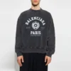 Est. 1917 Sweatshirt mit Rundhalsausschnitt und College-Logo-Print „Washed Black“ 697869TMV991000