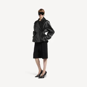 Gefalteter kurzer Trenchcoat für Damen in Schwarz