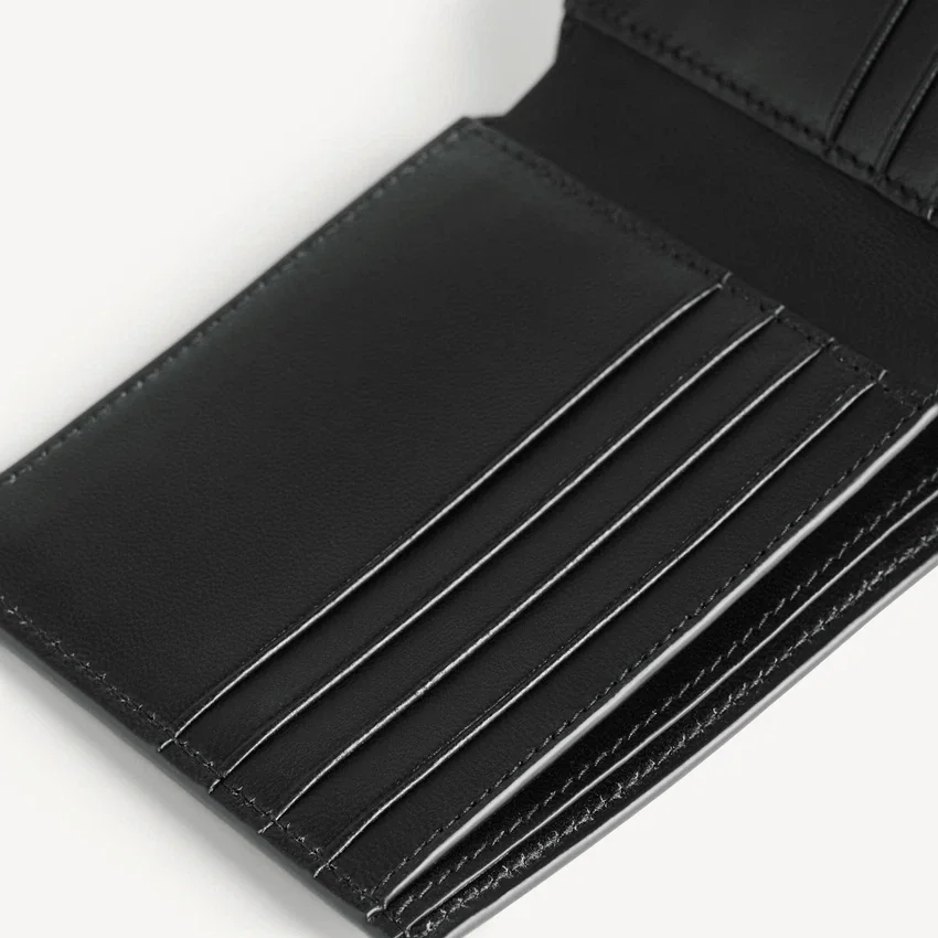 Herren-Brieftasche „Le City“ in quadratischer Faltform in Schwarz Herren-Brieftasche „Le City“ in quadratischer Faltform in Schwarz
