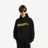 Herren-Hoodie „Messy Spray“ in mittlerer Passform  in Schwarz