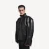 Herren-Jacke aus Lammfell mit Reißverschluss in Schwarz Herren-Jacke aus Lammfell mit Reißverschluss in Schwarz
