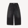 Herren-Jeans mit geschwungener Passform in Schwarz