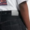 Herren-Jeansshorts aus Denim in Schwarz, bügelfrei