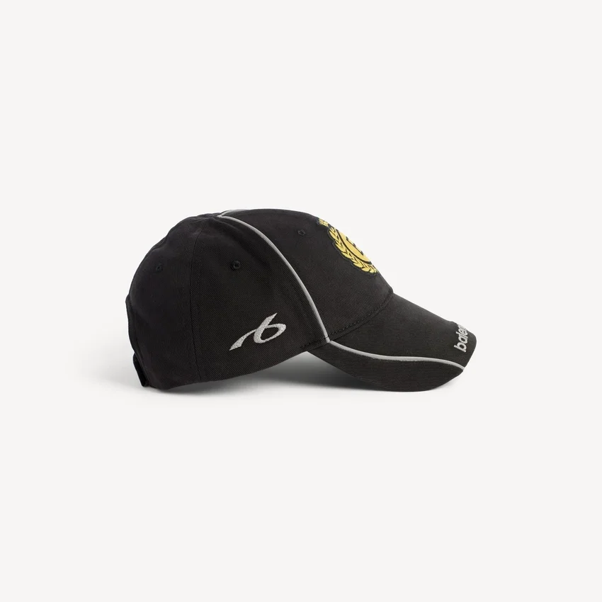 Herren-Kappe mit Marinewappen in Schwarz Herren-Kappe mit Marinewappen in Schwarz