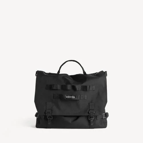 Herren-Messenger-Tasche im Army-Stil in Schwarz Herren-Messenger-Tasche im Army-Stil in Schwarz