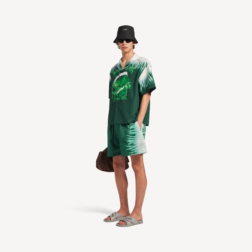Herren-Shorts mit extremem Tie-Dye-Print in Relaxed-Fit, grün/weiß Herren-Shorts mit extremem Tie-Dye-Print in Relaxed-Fit, grün/weiß