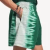 Herren-Shorts mit extremem Tie-Dye-Print in Relaxed-Fit, grün/weiß Herren-Shorts mit extremem Tie-Dye-Print in Relaxed-Fit, grün/weiß
