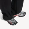 Herren-Sneaker im Farbverlauf in Grau/Rot/Schwarz Herren-Sneaker im Farbverlauf in Grau/Rot/Schwarz