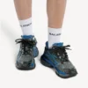 Herren-Sneaker mit Farbverlauf aus Mesh in Schwarz/Blau/Grau Herren-Sneaker mit Farbverlauf aus Mesh in Schwarz/Blau/Grau