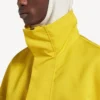 Herrenjacke „Bodies“ mit halbem Reißverschluss in Gelb Herrenjacke „Bodies“ mit halbem Reißverschluss in Gelb