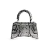 Hourglass Xs Handtasche mit Kettenstickerei „Silver“ 7204712AARN8110