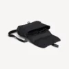 Kleine Herren-Messenger-Tasche im Army-Stil in Schwarz