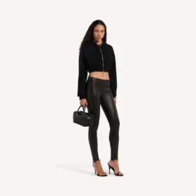 Kürzer Techwear-Hoodie mit Reißverschluss für Damen in Schwarz