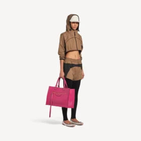 Kürzliche Techwear-Jacke für Damen in Camel
