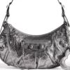 Le Cagole Kleine Umhängetasche Metallic „Silver“ 6713070GT3Y8103