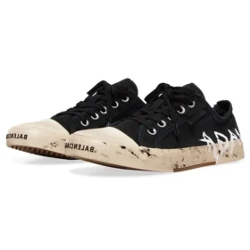 Paris Low-Top-Graffiti-Sneaker „Black and White Destroyed Cotton“ 688757W3RR51099