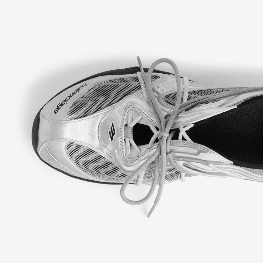 Radar-Slip-On-Sneaker für Damen in Grau/Schwarz/Weiß Radar-Slip-On-Sneaker für Damen in Grau/Schwarz/Weiß
