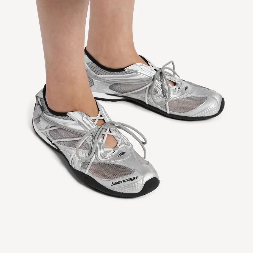 Radar-Slip-On-Sneaker für Damen in Grau/Schwarz/Weiß Radar-Slip-On-Sneaker für Damen in Grau/Schwarz/Weiß