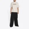 Retail Therapy T-Shirt in mittlerer Passform „Ivory Black“ 612966TLVB19054